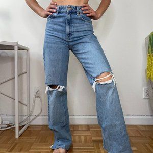 Zara 90's High Rise Baggy Jeans with Knee Tears Size 2